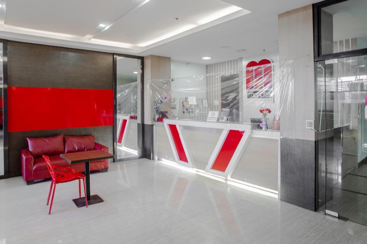 Oyo 666 Mc Hotel Fairview Quezon City Extérieur photo
